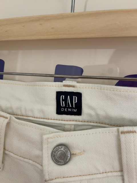 Spodnie off-white GAP, bawelna i elastan - S