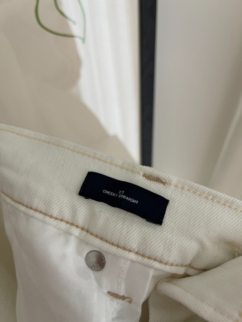 Spodnie off-white GAP, bawelna i elastan - S