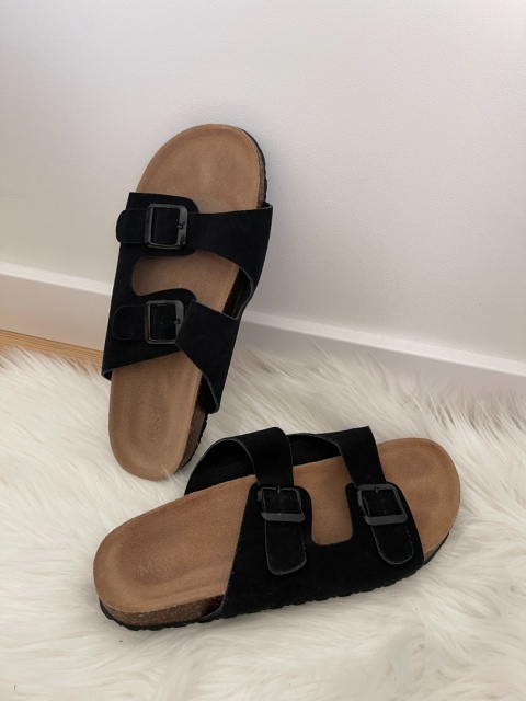 Zamszowe klapki sandały M&S - rozmiar 42 / wkładka 27 cm