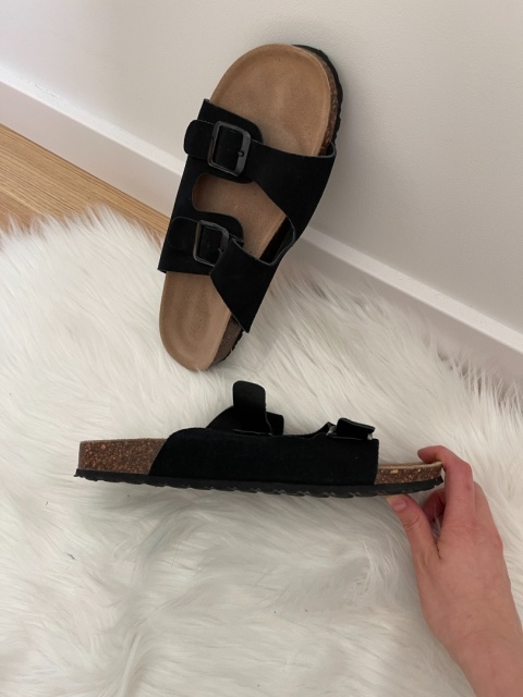 Zamszowe klapki sandały M&S - rozmiar 42 / wkładka 27 cm