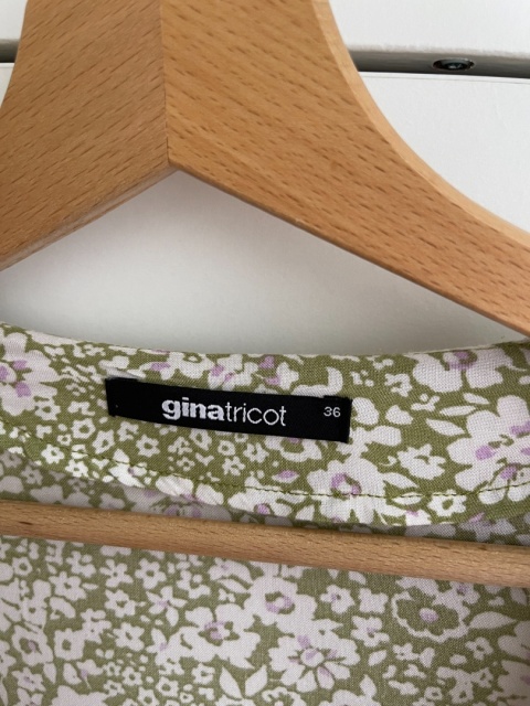 Kopertowa sukienka GINA TRICOT, wiskoza - S