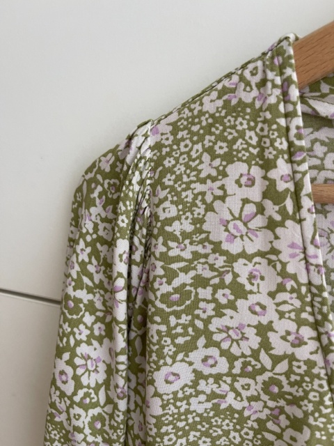 Kopertowa sukienka GINA TRICOT, wiskoza - S