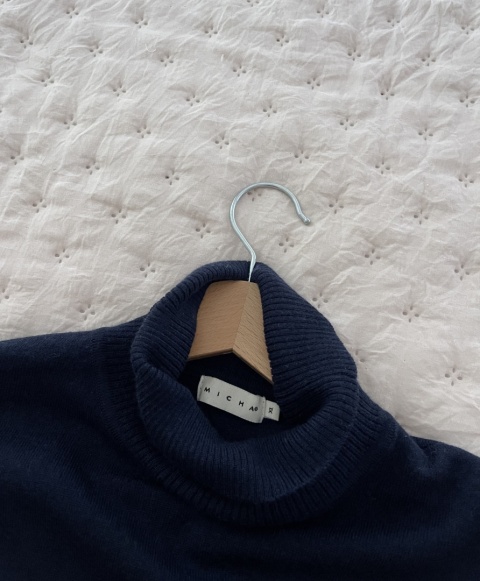 Granatowy golf 50% wełna, M /XL
