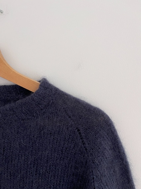 Granatowy sweter HANMDADE, wełna - S/M