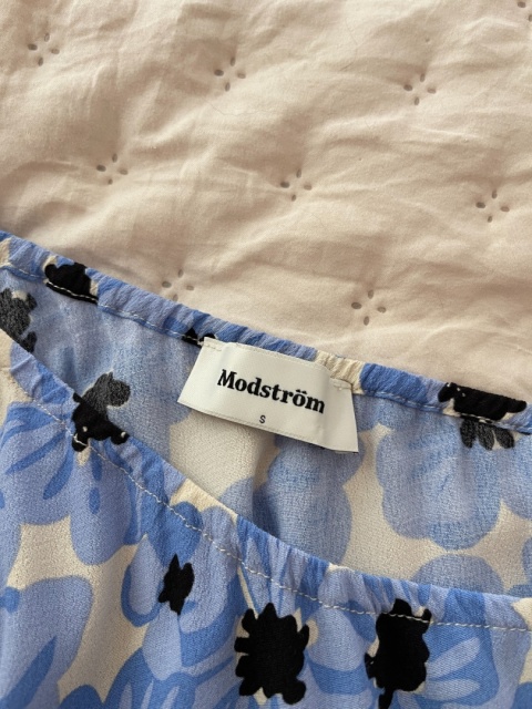 Bluzka MODSTROM, 100% wiskoza - S