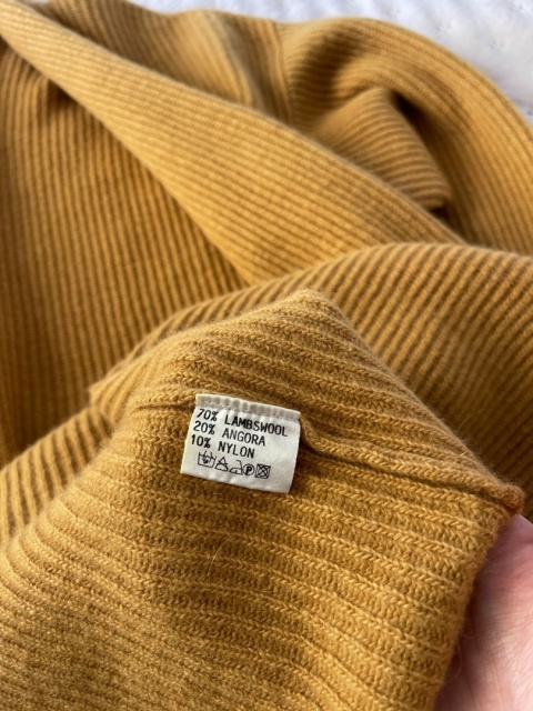 Musztardowy kardigan 70% wełna, 20% angora - XL/3XL