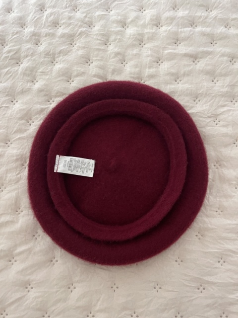 Miękki beret 80% wełna