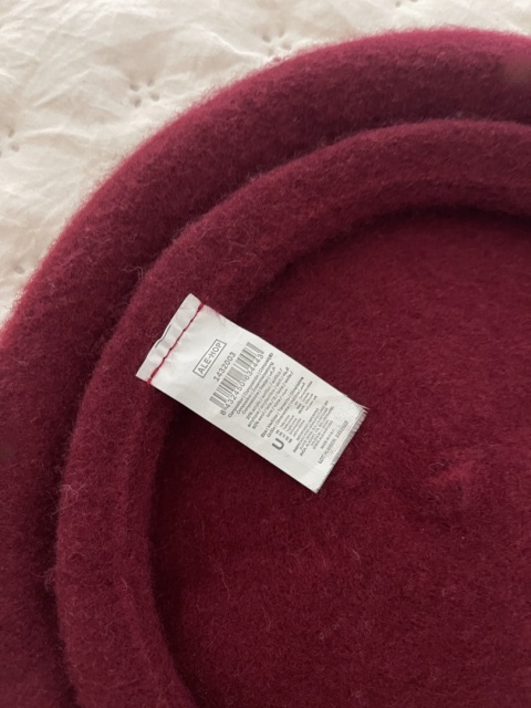 Miękki beret 80% wełna