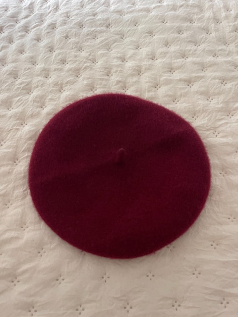 Miękki beret 80% wełna